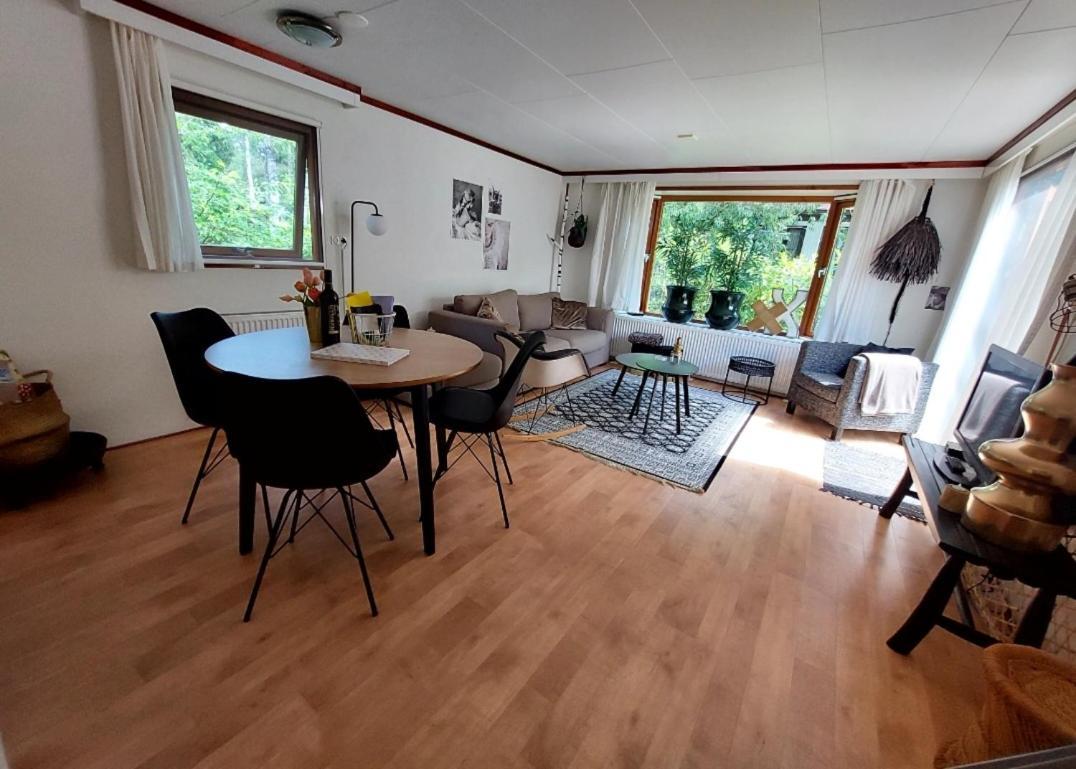 Heerlijk Chalet In Prachtige Natuur. Doornspijk Luaran gambar