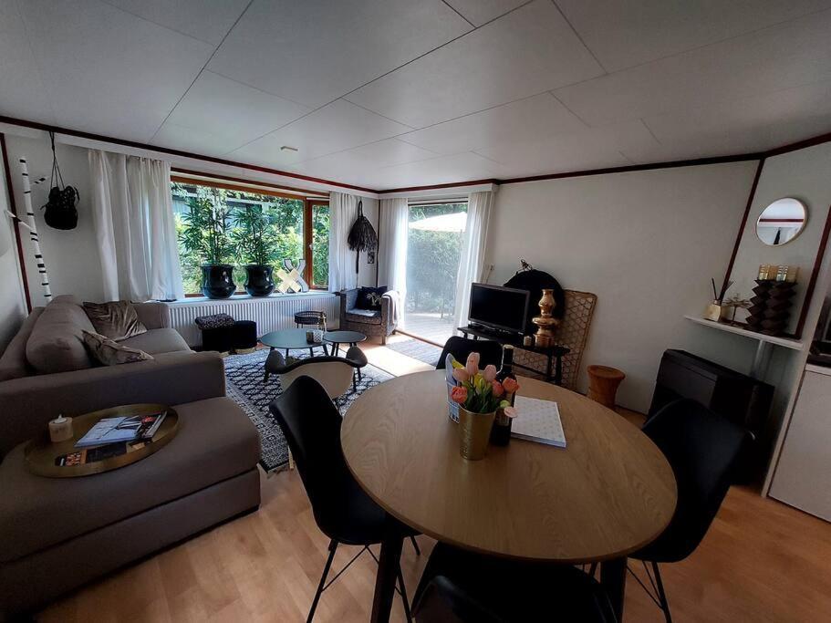 Heerlijk Chalet In Prachtige Natuur. Doornspijk Luaran gambar